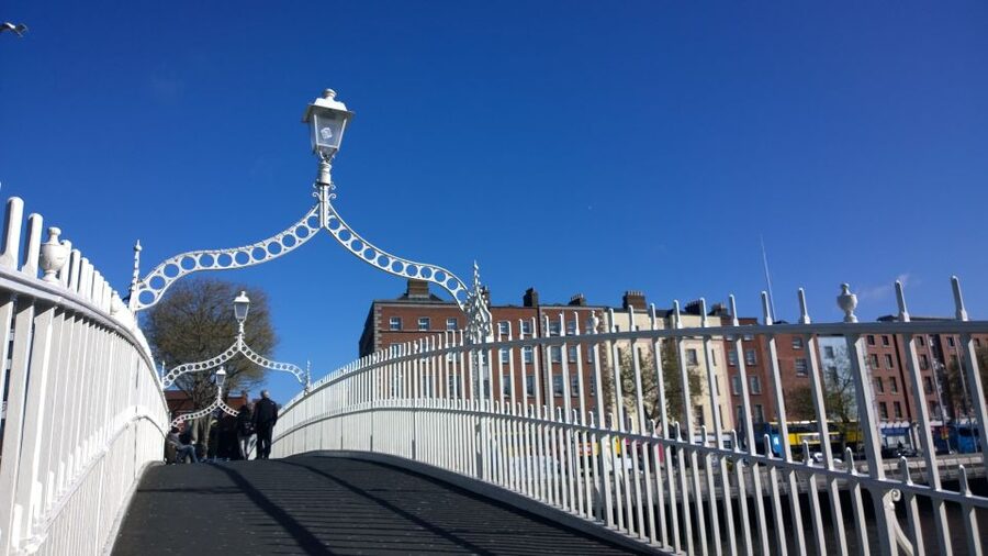 Dublin: Private City Tour in German - How the 3-hour format works with hotel pickup and your chosen start