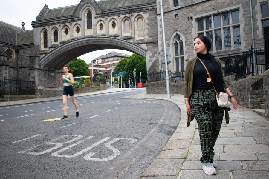 Dublin: Private Photo Experience - How posing tips and the guide’s style shape your photos