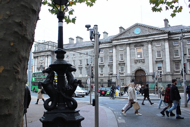 Dublin Private Walking Tour | 3 hour Highlights & Hidden Gems - Trinity College Dublin grounds: Elizabethan roots and a world-famous campus walk