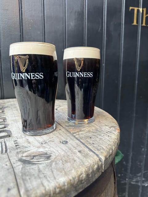 Dublin: Pub Tour. Pour The Perfect Guinness, Whiskey & Music - Four pubs, short walks, and the Christ Church Cathedral area