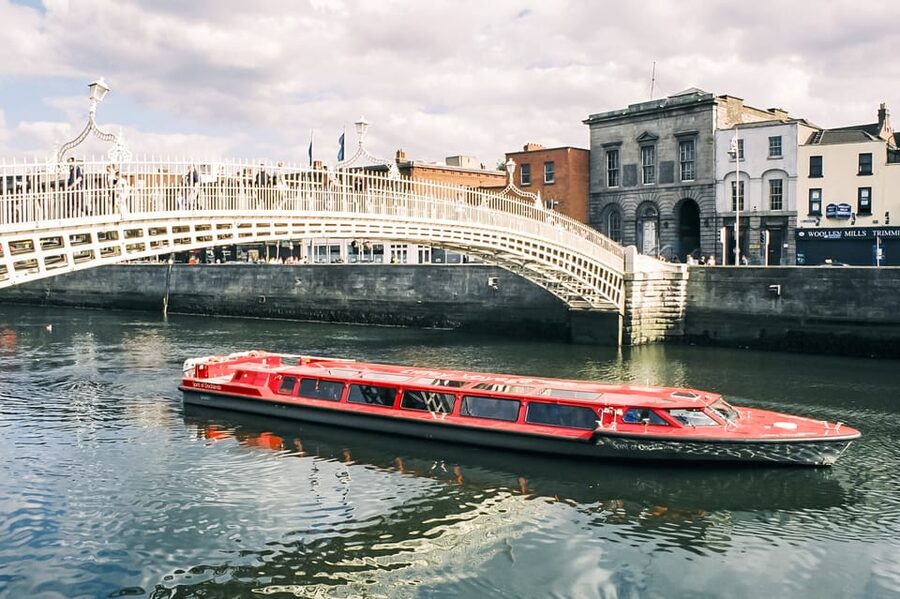 Dublin: River Liffey Sightseeing Cruise - Docklands and urban change: why the river still tells the story