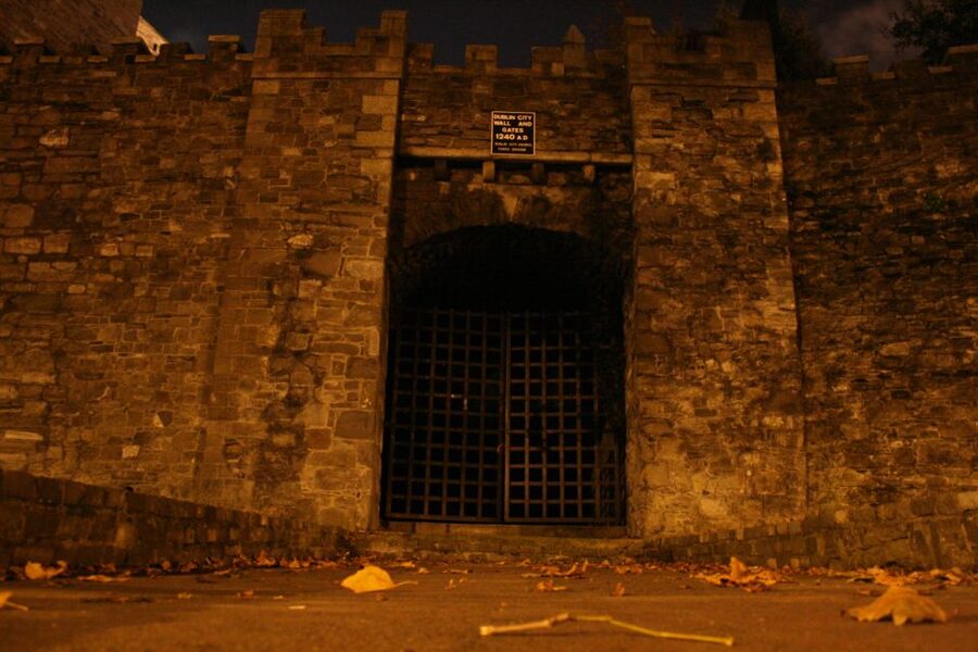 Dublin's Haunted History Walking Tour - Dolocher, stalking streets, and how Dublin folklore keeps time