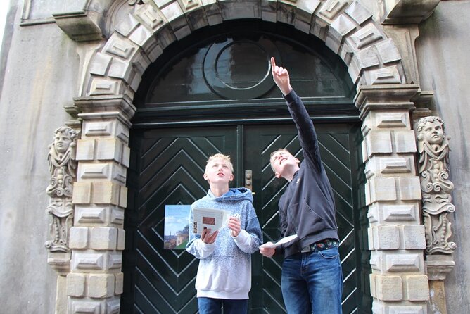 Dublin Self-Guided Murder Mystery Tour by Temple Bar - Temple Bar as Stop 1: fun landmark, quick puzzle break