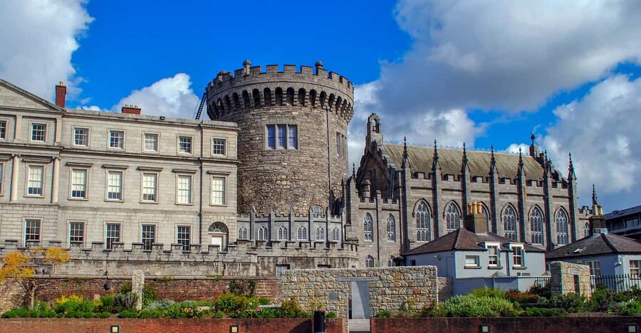 Dublin: St Patrick's, Book of Kells, and Dublin Castle Tour - St Patrick’s Cathedral and Garden Park, where the stories start