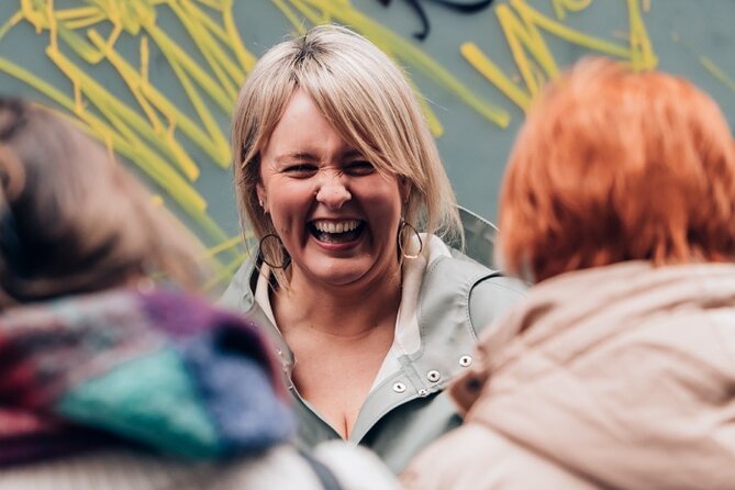 Dublin Storytelling Pub Tour - 3 stops, drinks & local snacks - Who should book this Dublin storytelling pub tour?