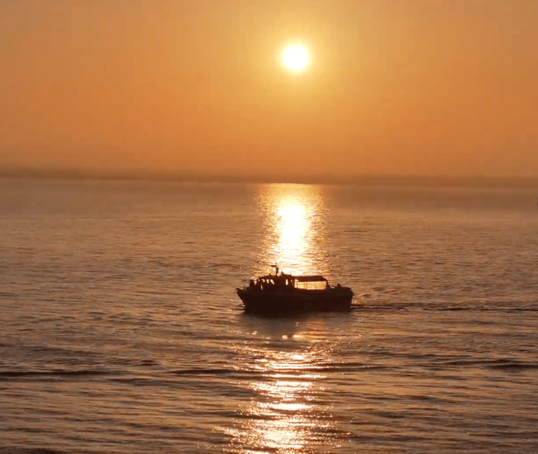 Dublin: Sunset Cruise in Howth - The vibe onboard: families, couples, and the small surprises