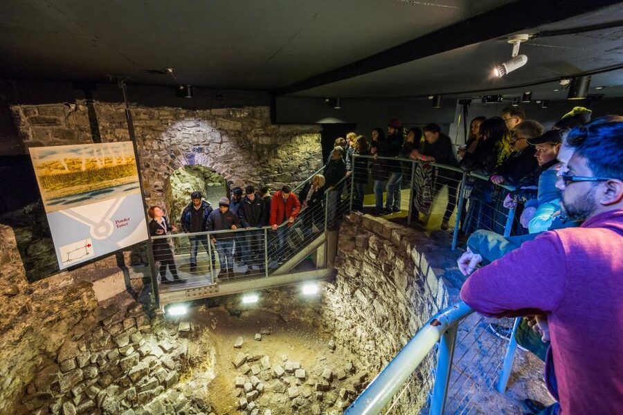 Dublin: The Dublin Pass with Tickets to 40+ Attractions - Tours and transport: the hop-on hop-off bus plus coastal day