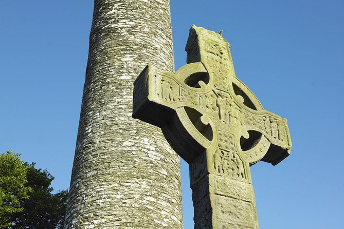 Dublin to Newgrange, Monasterboice Small Group Guided Tours - Where the day starts: Molly Malone and a smooth morning rhythm