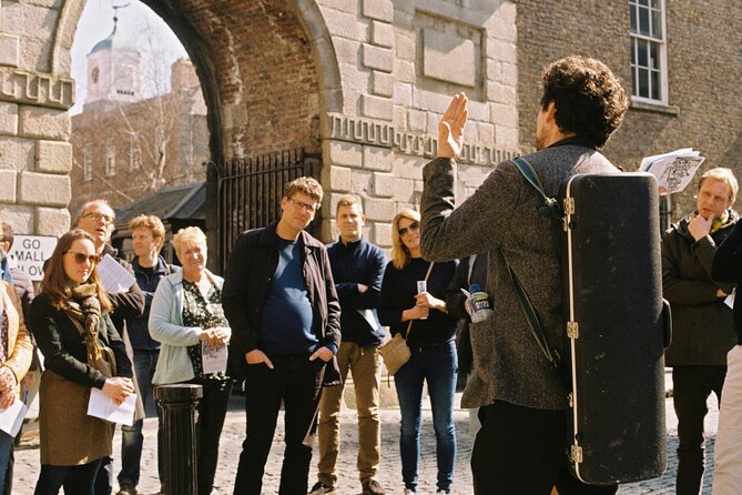 Dublin Traditional Irish Music Walking Tour with Live Performance - Group size, timing, and how to avoid the common start-up problems