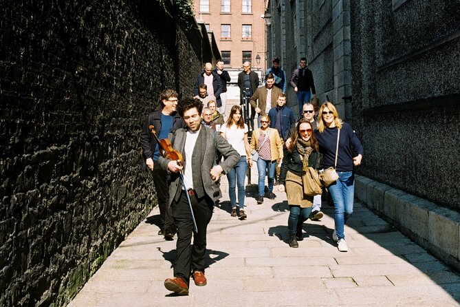 Dublin Traditional Irish Music Walking Tour with Live Performance - Why the live music format changes how you see Dublin
