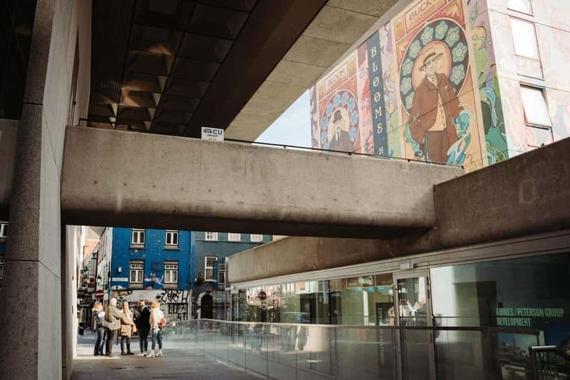 Dublin: Trinity College, Castle, Guinness and Whiskey Tour - Guinness Storehouse: audio tour, rooftop views, and an included pint
