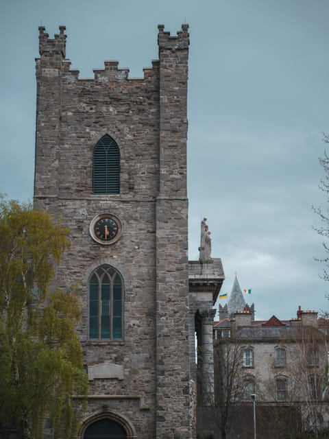 Dublin walking tour: ghosts & haunted places - Stop-by-stop: from Wolfe Tone to St Patrick’s Cathedral