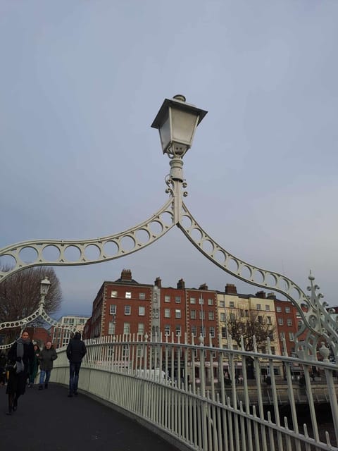 Dublin Walking Tour: Top 10 highlights - Hapenny Bridge and Temple Bar, Riverside Views With Irish Spirit