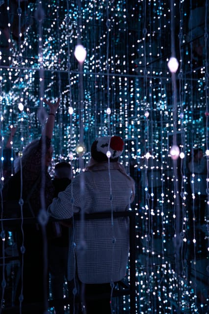 Dublin: World of Illusion Entry Ticket - Infinity Mirrors for Photos That Look Like Magic