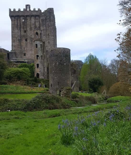 Easy Access - The Blarney Stone & Castle Gardens Tour - Blarney Castle in 90 Minutes: The 15th-Century Core Experience