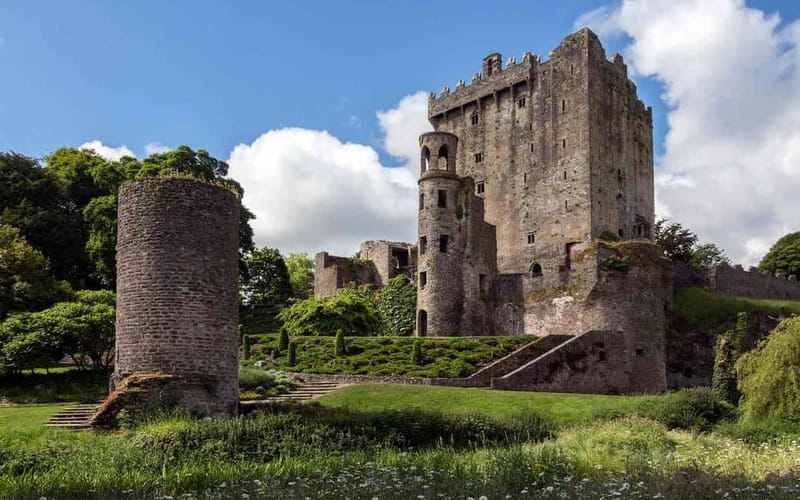 Easy Access - The Blarney Stone & Castle Gardens Tour - Blarney Woollen Mills: The Smart Shopping Detour (and a Cultural Stop)