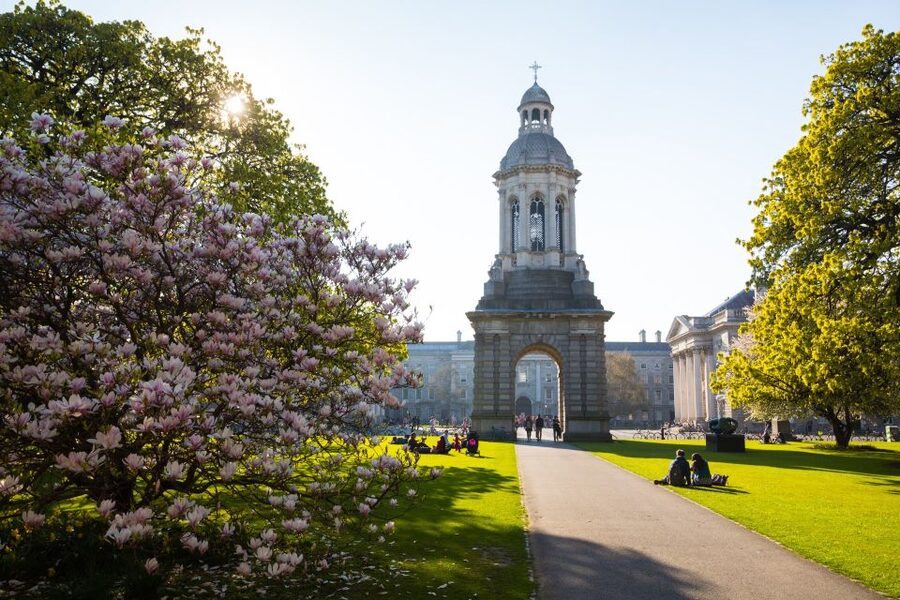 Eco Bike Tour of Dublin City Top Attractions and Nature - The 6-Hour Option, Kilmainham Gaol, War Memorial Gardens, and Phoenix Park Area