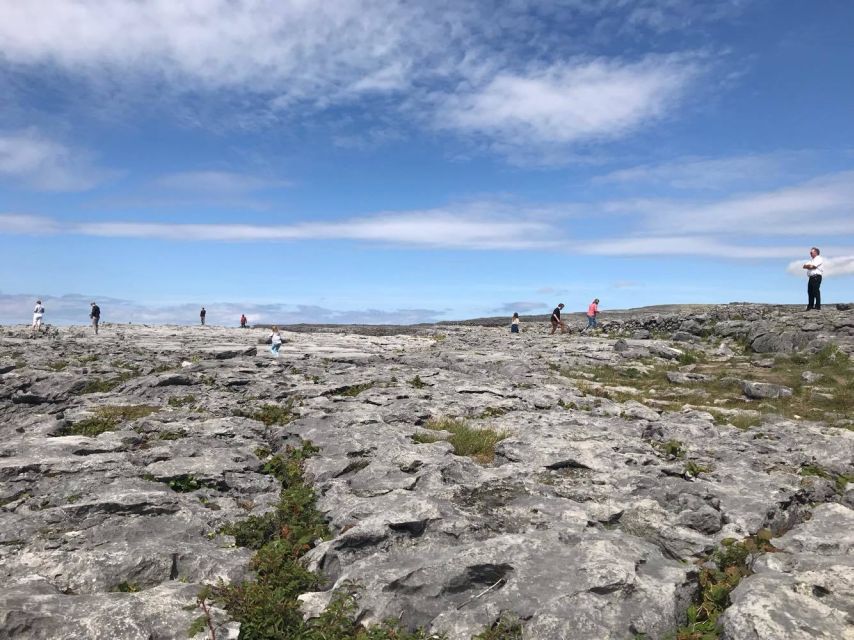 From Dublin: 4-Day Southern and Western Coast Tour - Small group and live guide: how the day stays moving