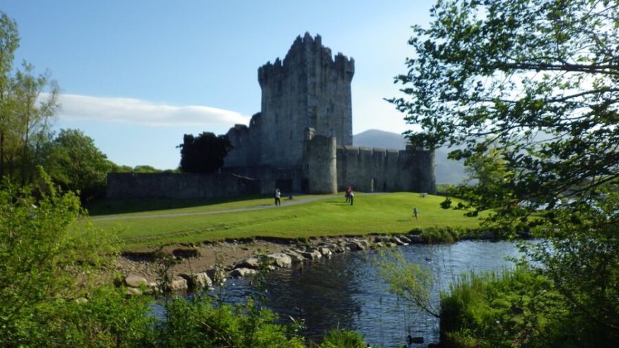 From Dublin: 5-Day Tour to the Southwest with Accommodation - The Burren: limestone terrain and prehistoric echoes you can see