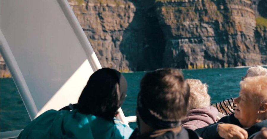 From Dublin: Galway + Cliffs of Moher Boat Cruise in Spanish - Key things to know before you go