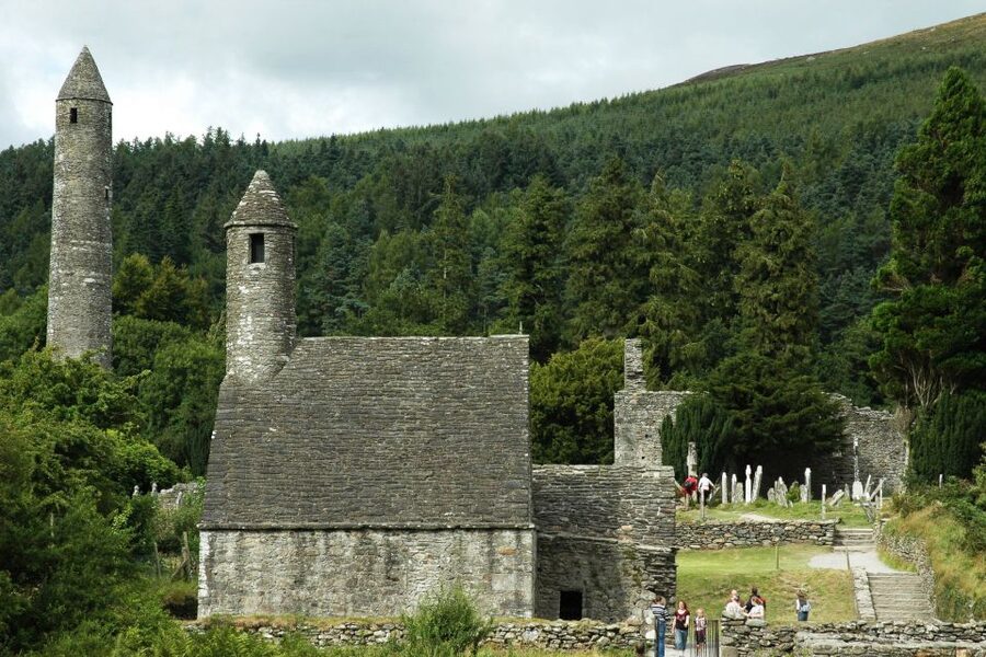 From Dublin: Wicklow Mountains, Glendalough & Kilkenny Tour - Kilkenny: medieval streets, real time to eat, and castle grounds