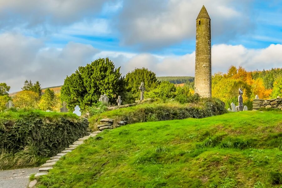 From Dublin: Wild Wicklow Mountains and Glendalough Tour - Lunch at Lynhams of Laragh: Real-Time Refuel in a Proper Pub Stop