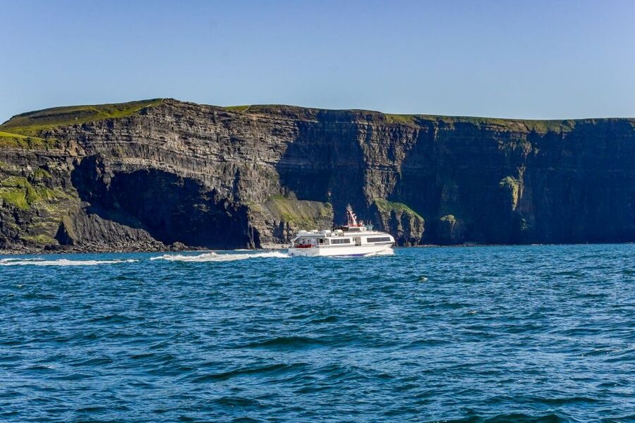 From Galway: Aran Islands & Cliffs of Moher Day Cruise - Galway to Inis Mór: why the sea route changes the whole feel