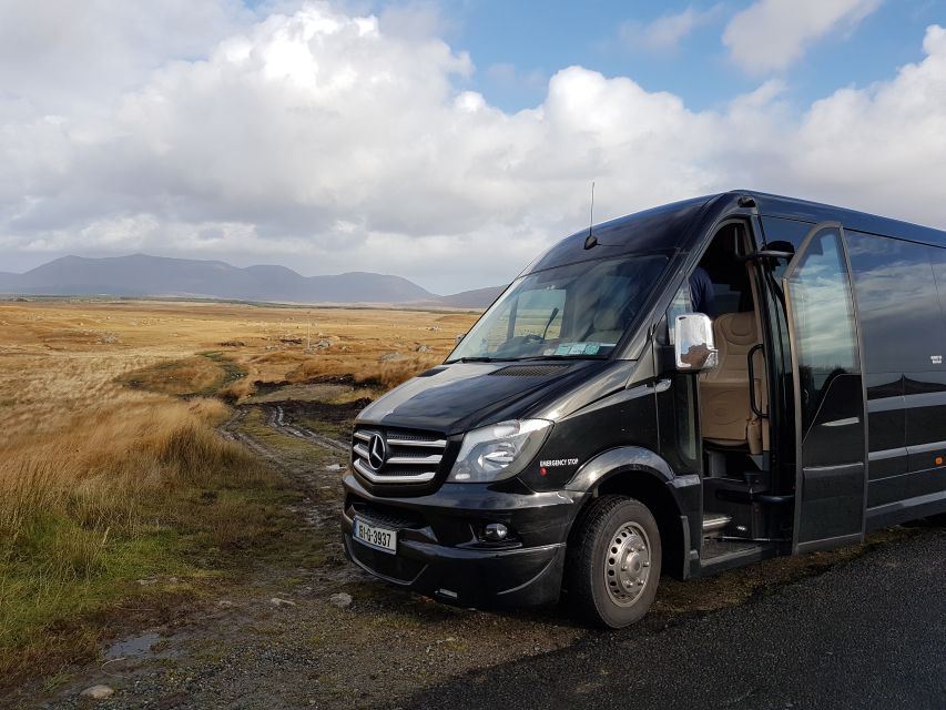 From Galway: Connemara and Kylemore Abbey Day Tour - When to go and what to pack for Connemara weather