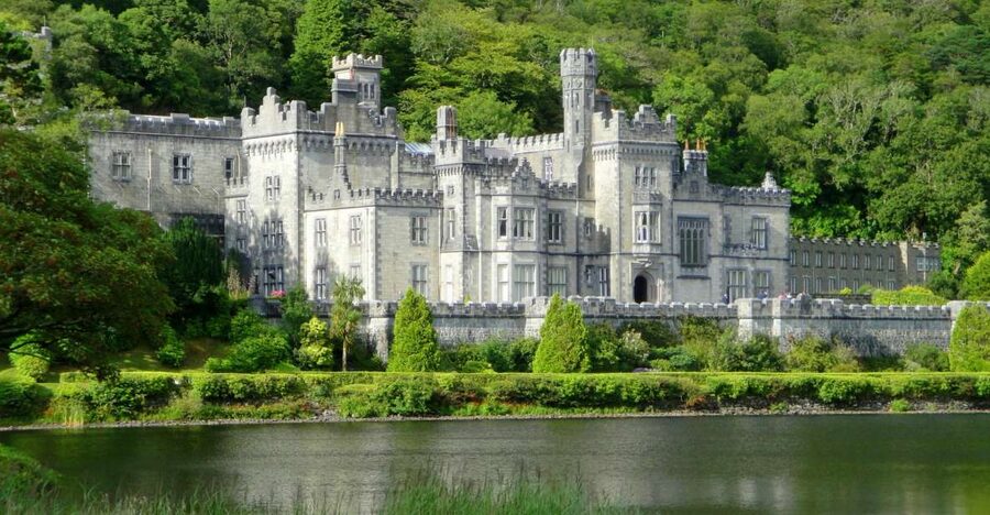 From Galway: Connemara and Kylemore Abbey Day Tour - Claddagh, Salthill, and the first photo breaks at Screebe and viewpoint stops