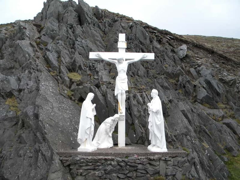 From Killarney: Dingle and Slea Head Peninsula Day Tour - Why this route feels more rewarding than a drive-only day