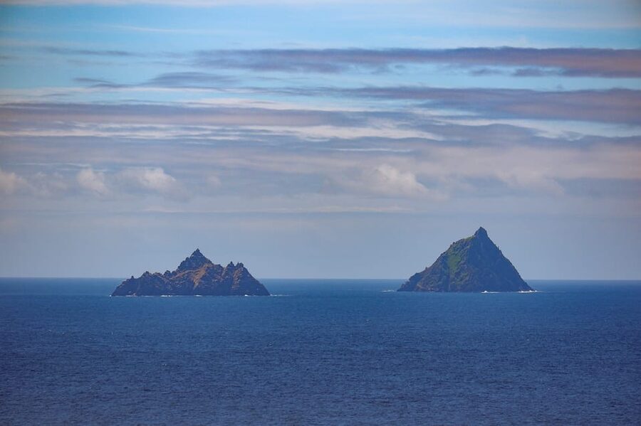 From Killarney: Ring of Kerry Guided Day Tour - Skellig Ring drive: St Finian’s Bay and the chocolate stop