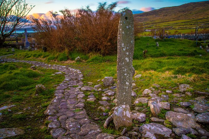 Full Day Private Cultural Tour in Dingle Peninsula - Fahan BeeHive Huts: Iron Age clochans you can actually understand