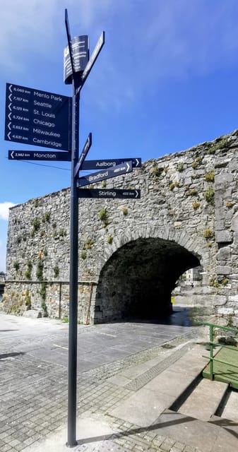 Galway City: Evening Guided Walking Tour of Galway City - Buttermilk Lane: small street, big story energy
