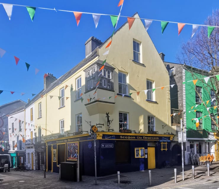 Galway City: Evening Guided Walking Tour of Galway City - The King’s Head Bistro and the story of King Charles