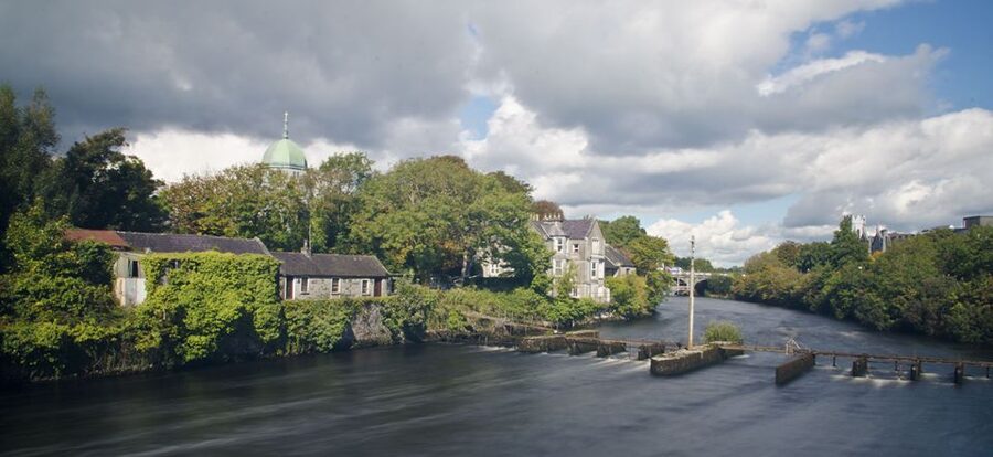 Galway City: Guided 1.5-Hour Walking Tour - Why Galway’s arts calendar belongs in a history walk