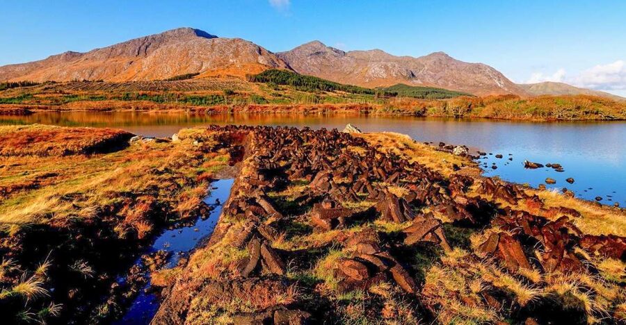 Galway, Cliffs of Moher & Connemara: 2-Day Combo Tour - Glengowla family farm (or Cong village) plus sheepdog demonstrations