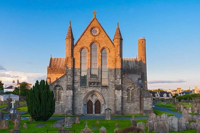 Guided tour of Kilkenny in French with an Irish guide - Key highlights at a glance
