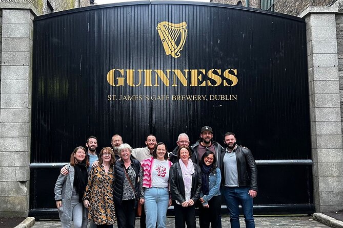 Guinness Storehouse: Entry ticket + Perfect Pint Pub Tour - The 90-minute meetup, and why a private group matters in Dublin