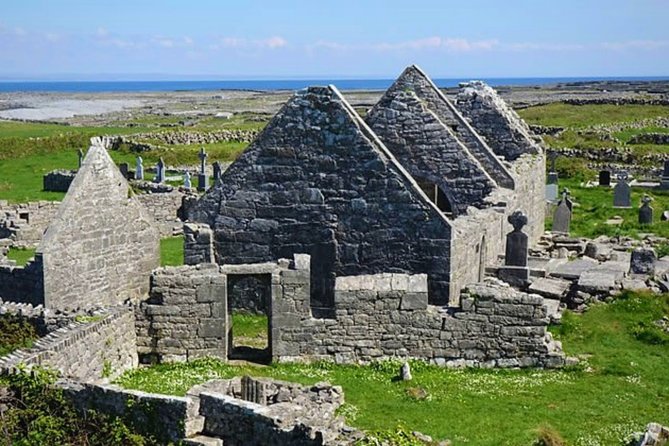 History & cultural tour of Inishmore, Aran Islands. Galway. Private. 2 ½ hours - Dún Aonghasa: the cliff fort with three stone walls and big Atlantic views