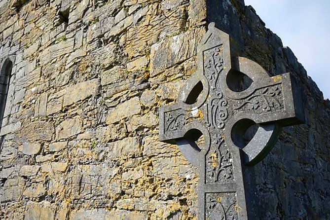 History & cultural tour of Inishmore, Aran Islands. Galway. Private. 2 ½ hours - Seven Churches time: the extra stop that upgrades the fort visit
