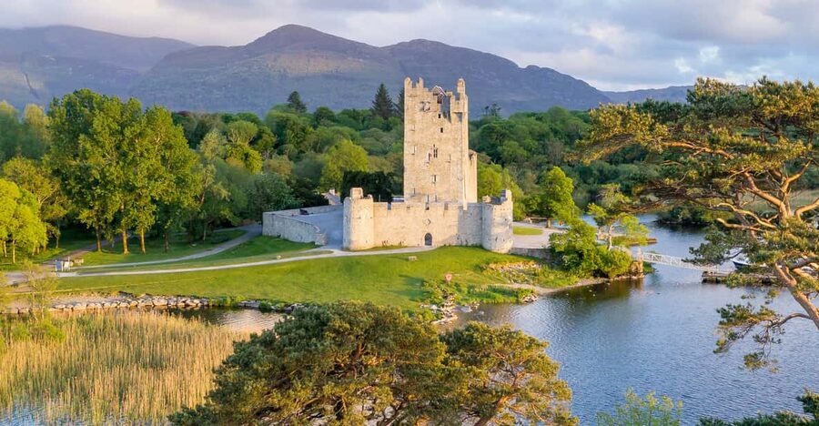 Killarney: Gap of Dunloe Pony, Trap & Traditional Boat Tour - The Traditional Open Boat Across Killarney’s Three Lakes
