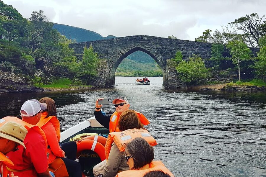 Killarney: Gap of Dunloe Pony, Trap & Traditional Boat Tour - From Black Valley Views to Lord Brandon’s Cottage Snack Break