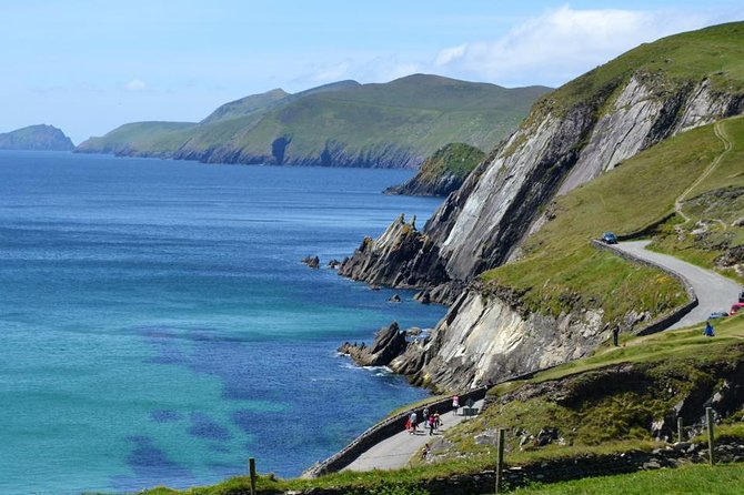Luxury 'Luck of the Irish' Tour - 4 Day Tour - Day 1 in Killarney: Blarney Castle and Wollen Mills without the chaos