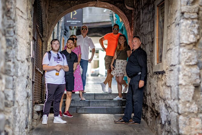Medieval Mile Street Tour - Kilkenny Old Jail and Courthouse: The Grace Family and the Ten Tribes