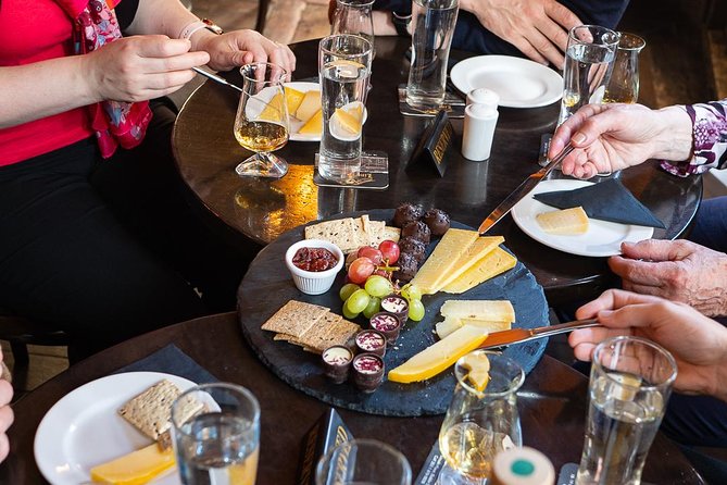 Premium Whiskey and Food Tasting in Dublin - Stop 2 at the Palace Bar: the upstairs whiskey palace moment