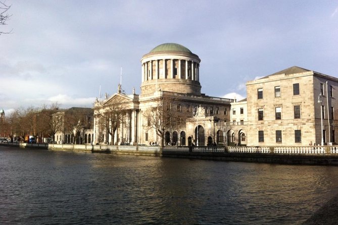 Private Driver Guided Tour of Dublin - The Book of Kells Experience: ticket help plus a one-hour visit