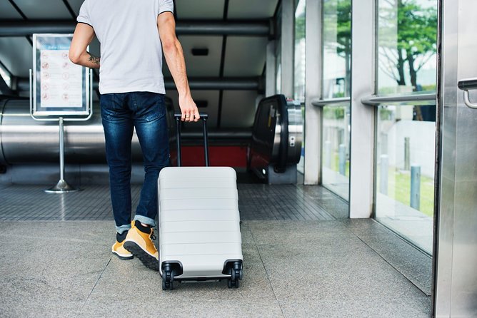 Private Dublin Departure Transfer - Hotel / Accommodation to Airport - Door-to-door Dublin Airport drop, without the public transit math