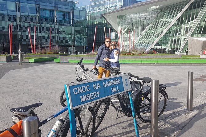 Private Dublin Historical and Heritage Tour by Bike - Dubh Linn Gardens: a calm pause with meaning