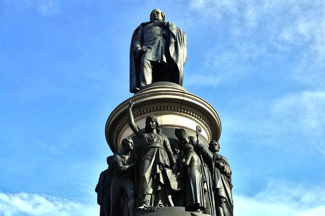 Private Fantastic Walking Tour of Dublin - Leinster House, St Stephen’s Green, and O’Connell Street in one logical stretch