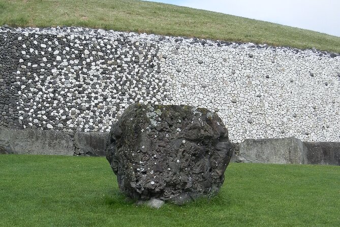 Private Luxury Tour of Newgrange and The Hill of Tara - Hill of Tara: where power, faith, and legend meet